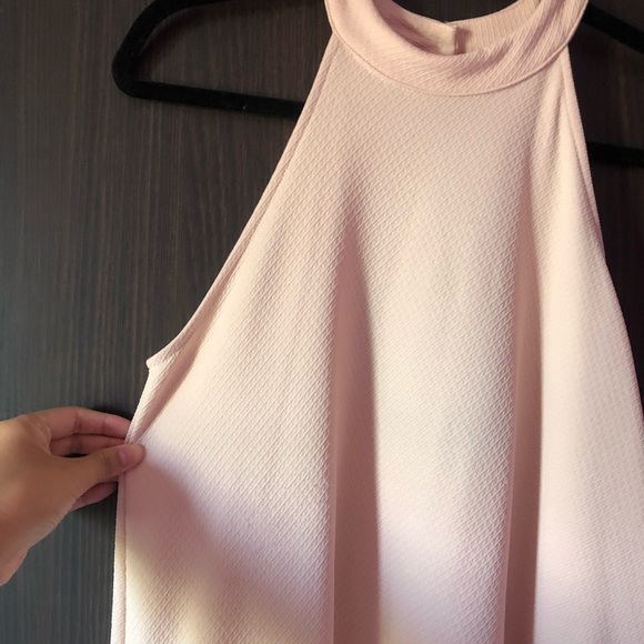 Editoral Halter dress - Picture 2 of 3